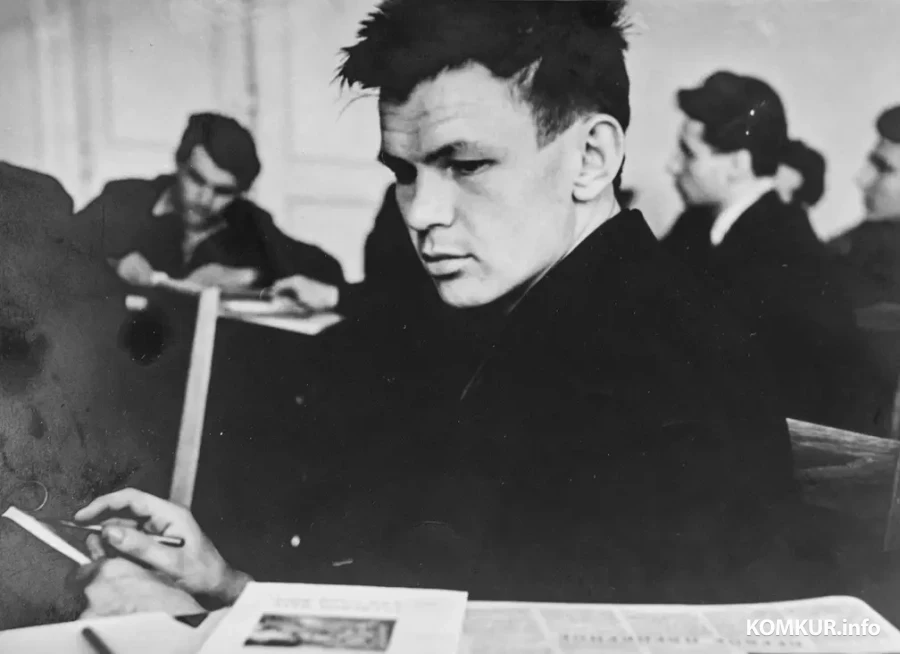 14.01.2026. Владимир Васильевич Вяткин, студент III курса автотракторного факультета БПИ на межвузовской научно-техническоой конференции (1962).