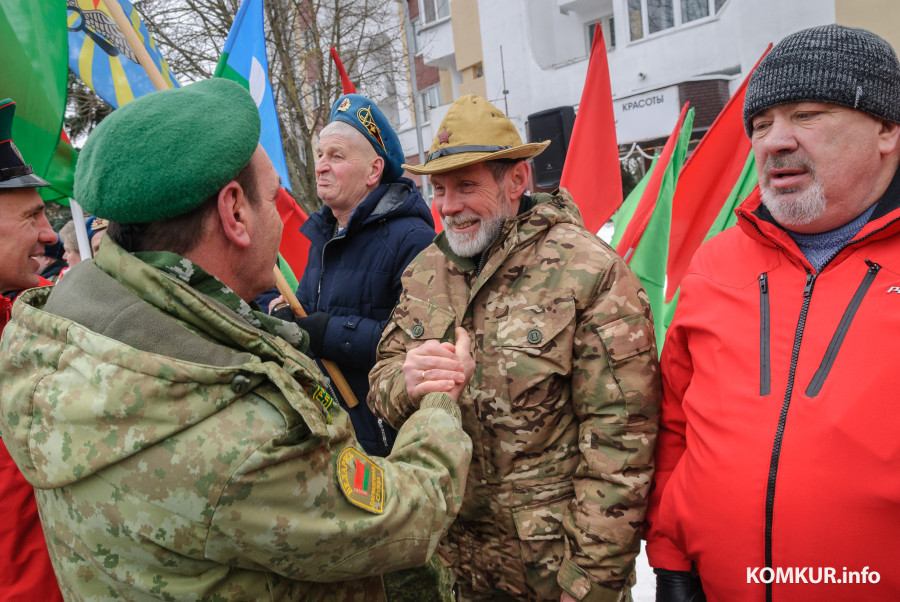 Бобруйск, 15 февраля 2026 года. Bозложение цветов к памятнику воинам-интернационалистам и митинг, посвященный Дню памяти воинов-интернационалистов и 37-й годовщине вывода советских войск из Афганистана.