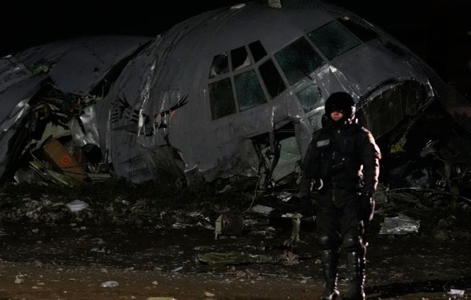 Самолет с грузом денег разбился в Боливии. Погибли 15 человек, 28 получили ранения. Начались беспорядки