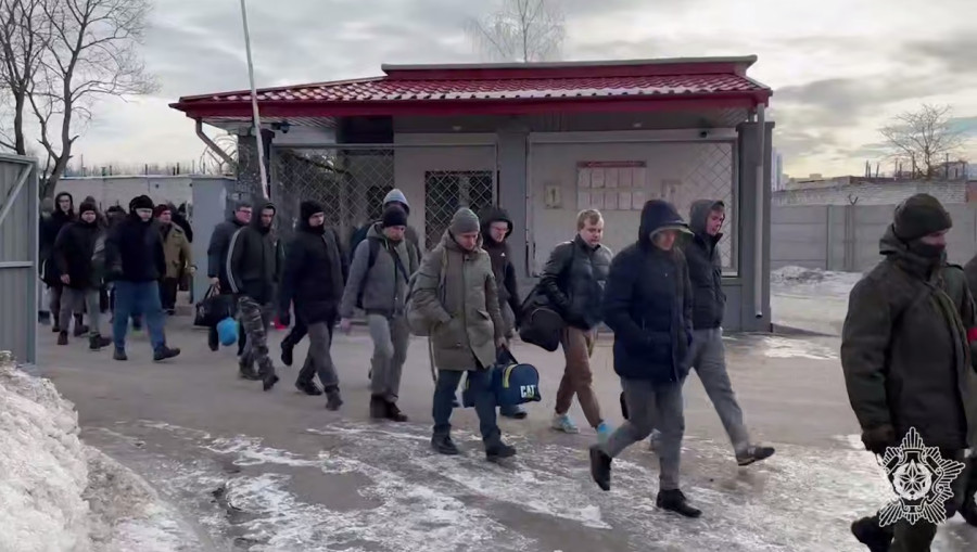 Минобороны Беларуси: повестка на военные сборы может прийти менее чем за сутки до явки в военкомат