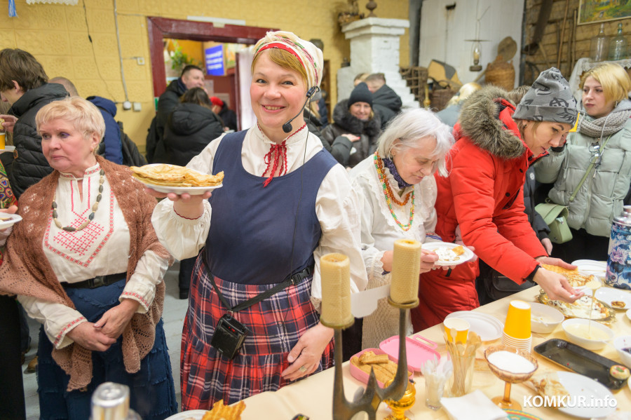 А в Петровичах блины во все стороны равны!