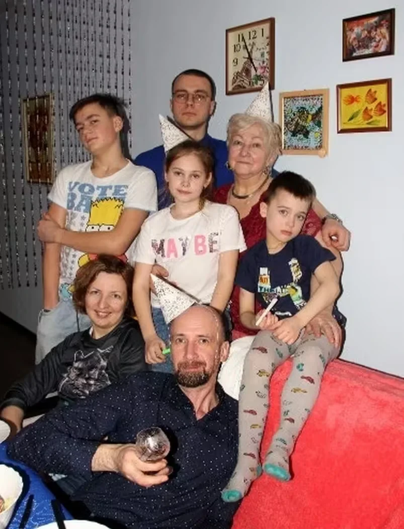 Наталья Ларина в кругу семьи.