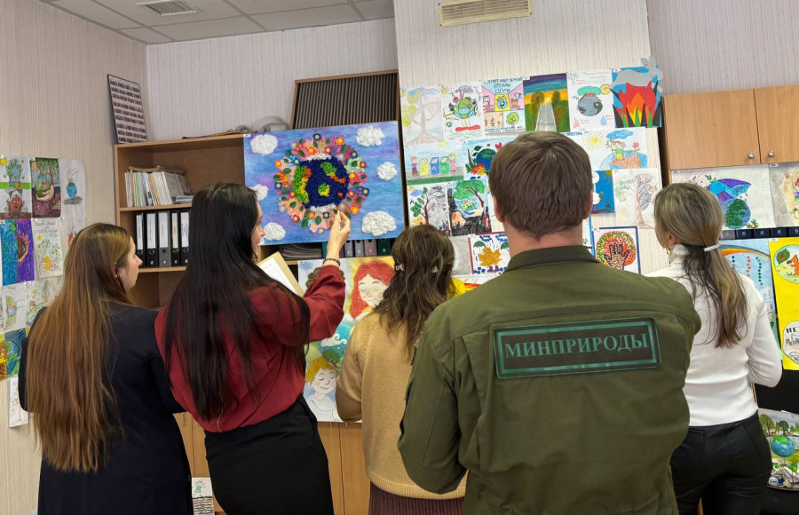 Первый этап ежегодного республиканского конкурса на лучший детский рисунок на экологическую тематику. Фото: Бобруйская городская и районная инспекция природных ресурсов и охраны окружающей среды.
