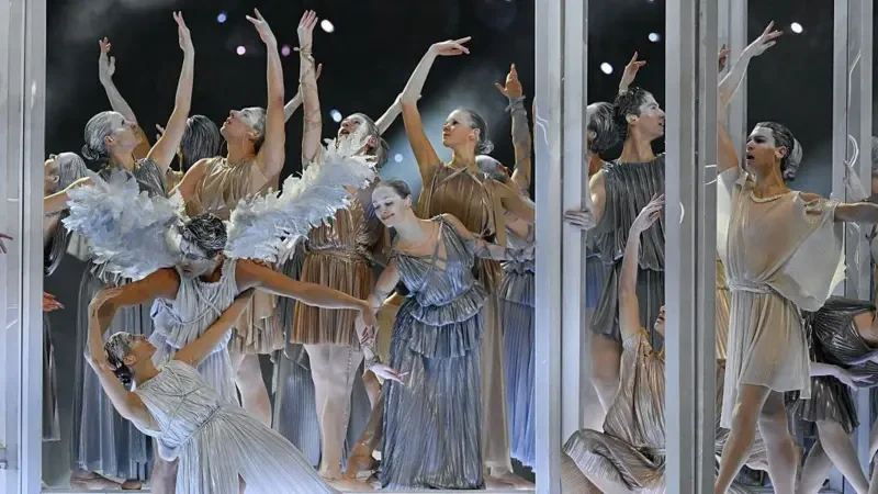 Милан, 6 февраля 2026 года. Церемония открытия XXV зимних Олимпийских игр. Выступление танцоров из Академии театра Ла Скала. Фото: AFP.