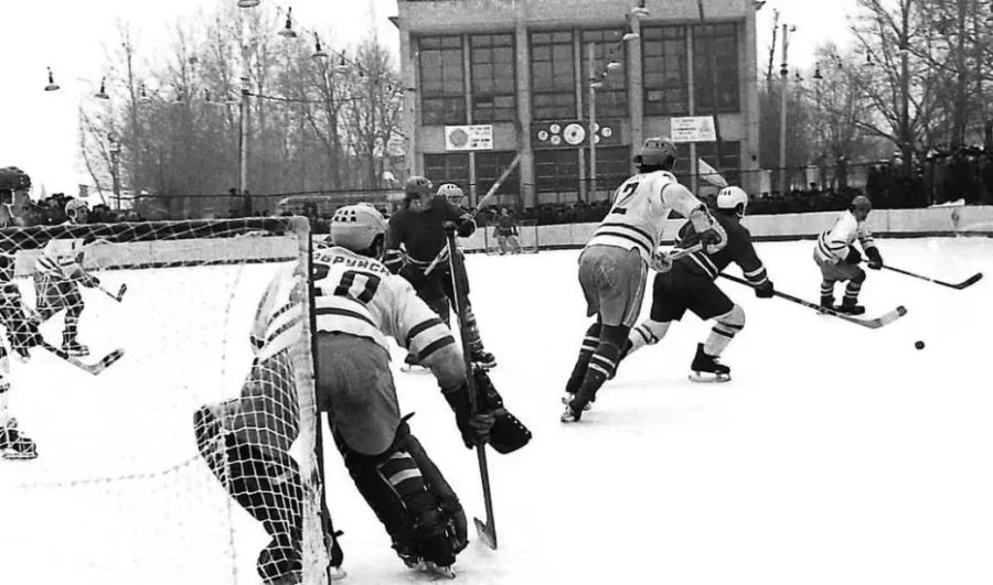 Хоккейный матч в Бобруйске на стадионе «Спартак», 1983 г.