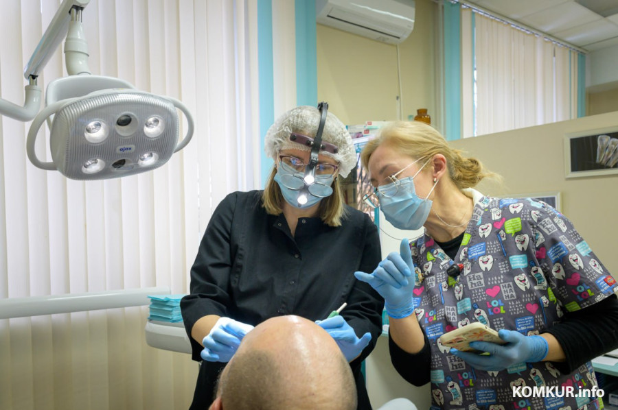 03.02.2026. Бобруйск. ул. Гагарина, 4. Стоматология «Смайл». Врач стоматолог-ортопед Елена Заречинцева и врач-стоматолог Наталья Гуща.