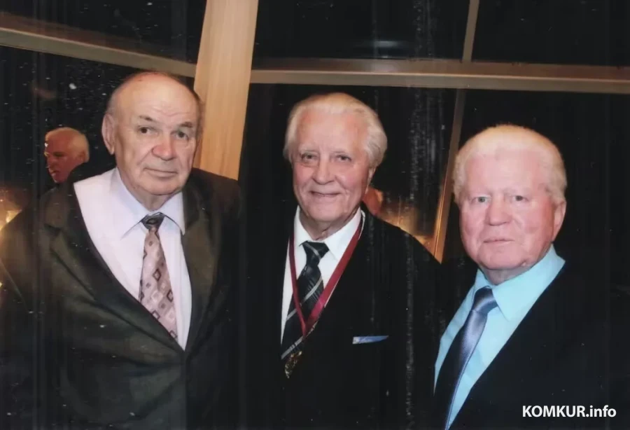 2015 год. Владимир Вяткин, Федор Аскерко (директор автотехникума), Георгий Шароваров на 90-летнем юбилее Федора Аскерко в ресторане «Чырвоная Вежа».