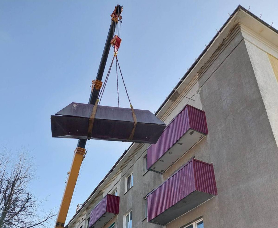 Работы по капремонту домов ведет ЧУП "Еликон - 2005".