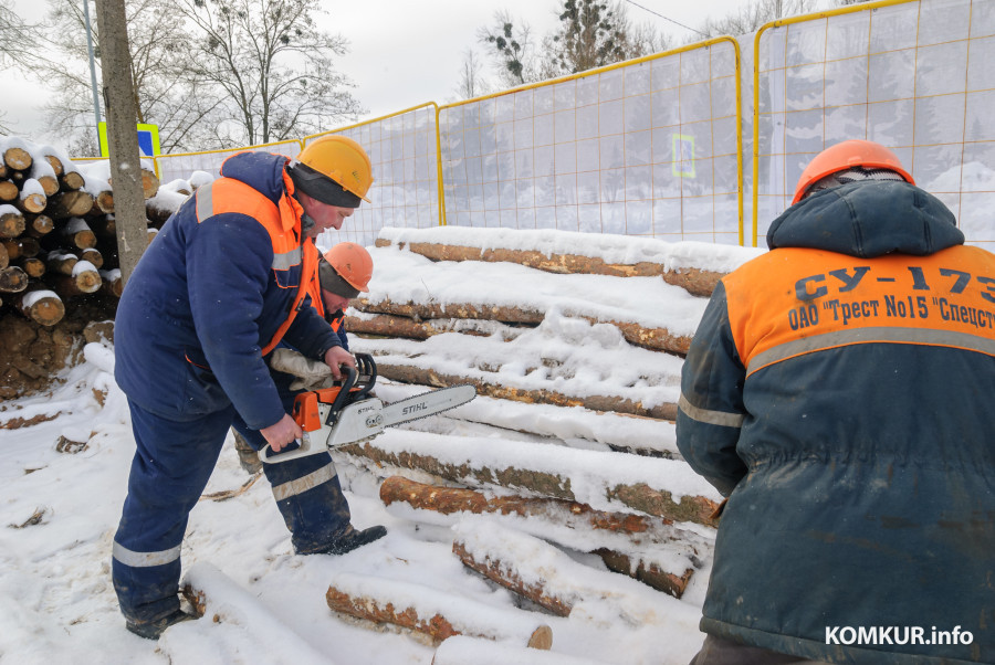 09.02.2026. Минская улица, Первомайский район, Бобруйск. Реконструкция коллектора дождевой канализации по улице Орджоникидзе