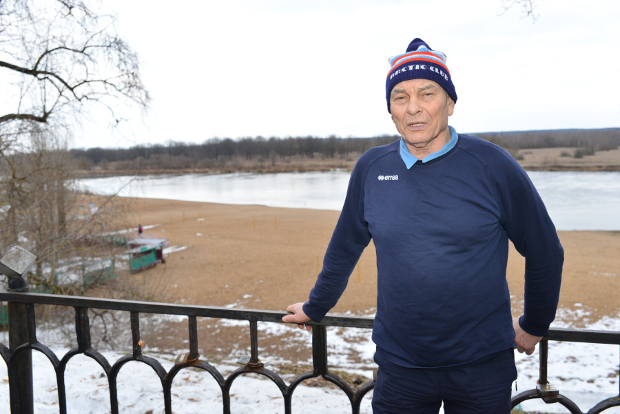 Владимир Смирнов на смотровой площадке санатория имени Ленина.