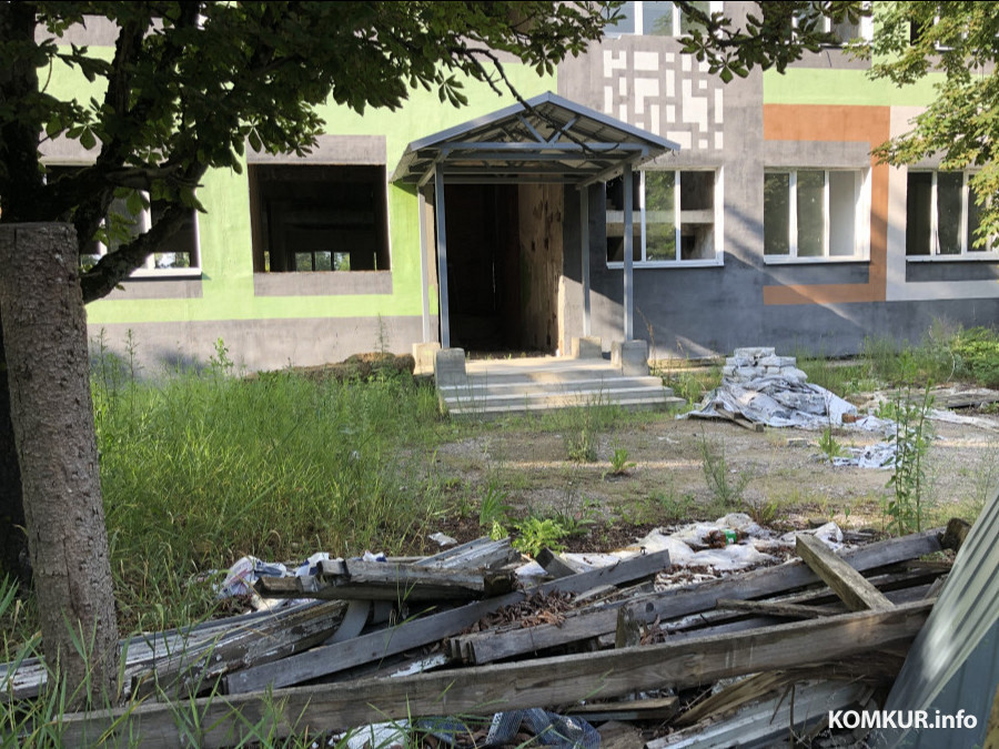 Июнь 2024 года. Бобруйск. Недостроенный жилой дом на улице Горелика.