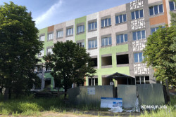 В Бобруйске на торги выставлен недостроенный дом – казарма в Киселевичах, где люди заплатили за жилье, но так и не заселились