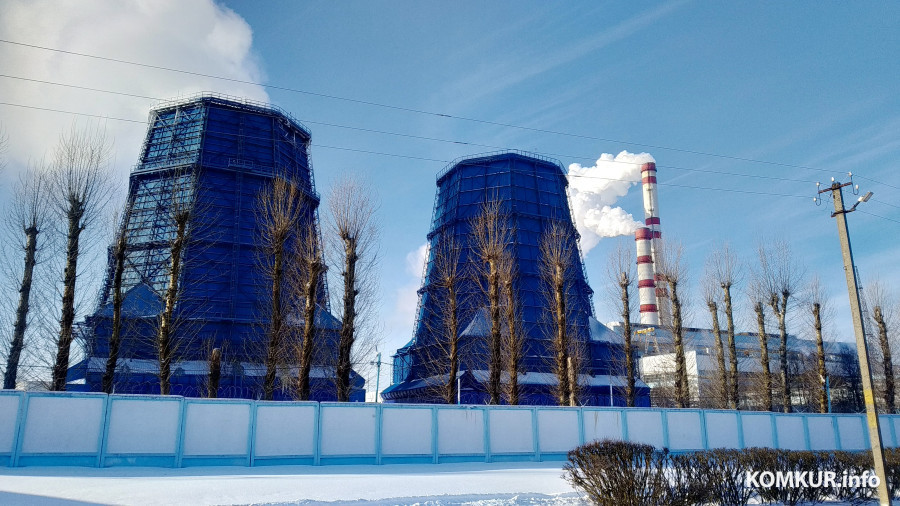 Бобруйская ТЭЦ-2 в морозный день.