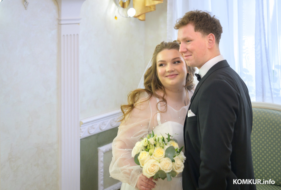 20.02.2026. Отдел ЗАГС Бобруйского горисполкома. Свадебная пара. Ксения и Евгений.