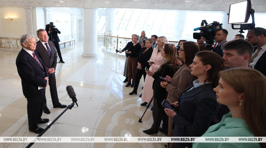 Лукашенко провел переговоры со спецпосланником США Джоном Коулом. Какие вопросы обсуждались?