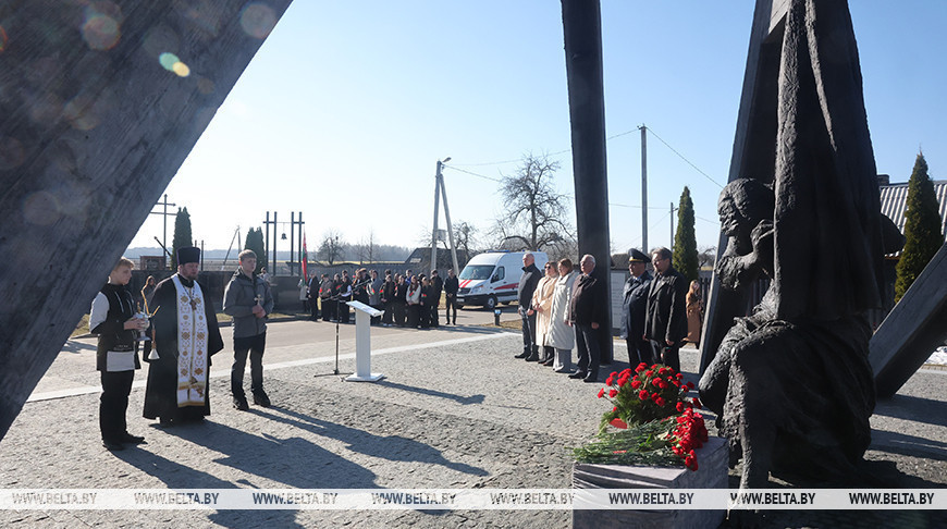 День памяти трагедии в Хатыни: в Борках Кировского района прошел митинг-реквием