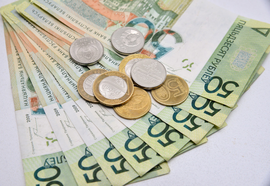 В Беларуси планируют ввести новый вид сбережений – вклады на срок свыше трех лет с пополнением ежемесячно 