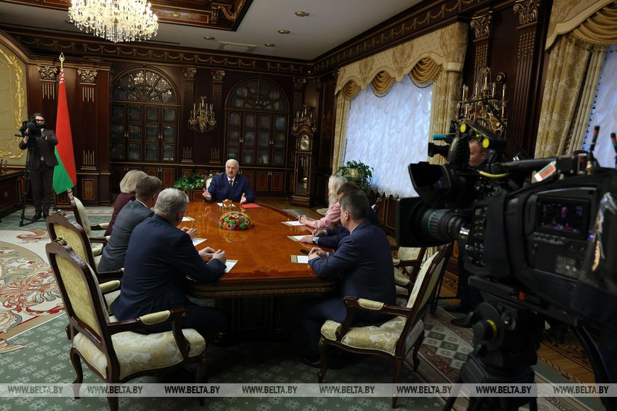 Лукашенко пообещал американцам посетить предстоящее заседание Совета мира и объяснил, почему в феврале не полетел в США