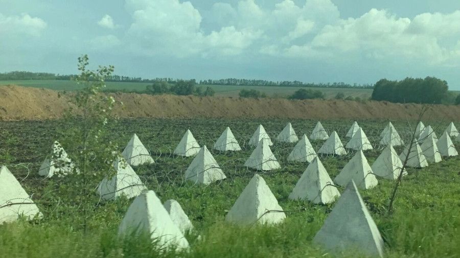 106 томов уголовного дела о хищениях российских чиновников при установке «Зубов дракона» на границе с Украиной переданы в суд