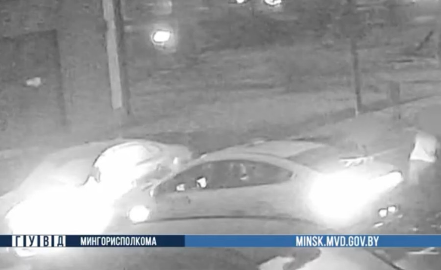 Лихая минчанка избила таксиста и угнала его автомобиль вместе с ним, устроив при этом ДТП (видео)