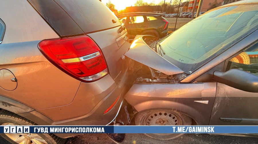 18 марта 2026 года. Шесть автомобилей столкнулись в Минске на проспекте Дзержинского. Фото: ГАИ.