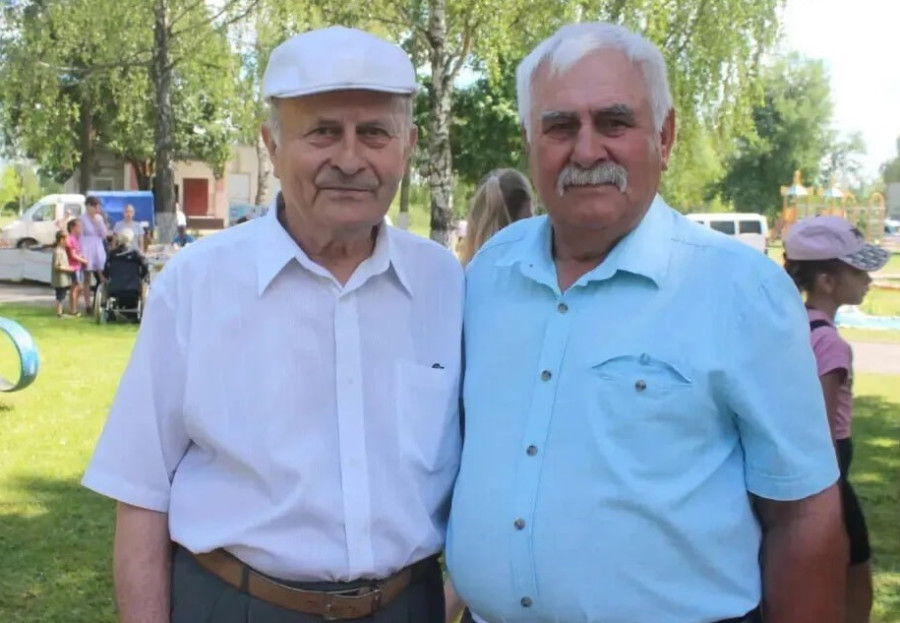 2023 год. Эдуард Березовский и Виктор Савко на празднике деревни в Осово.