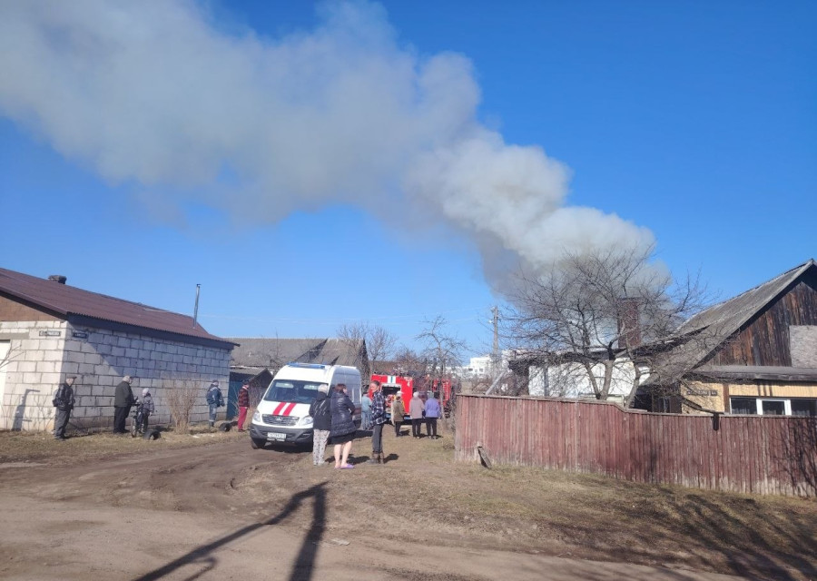 В районе колледжа имени А.Е. Ларина в Бобруйске горел частный дом