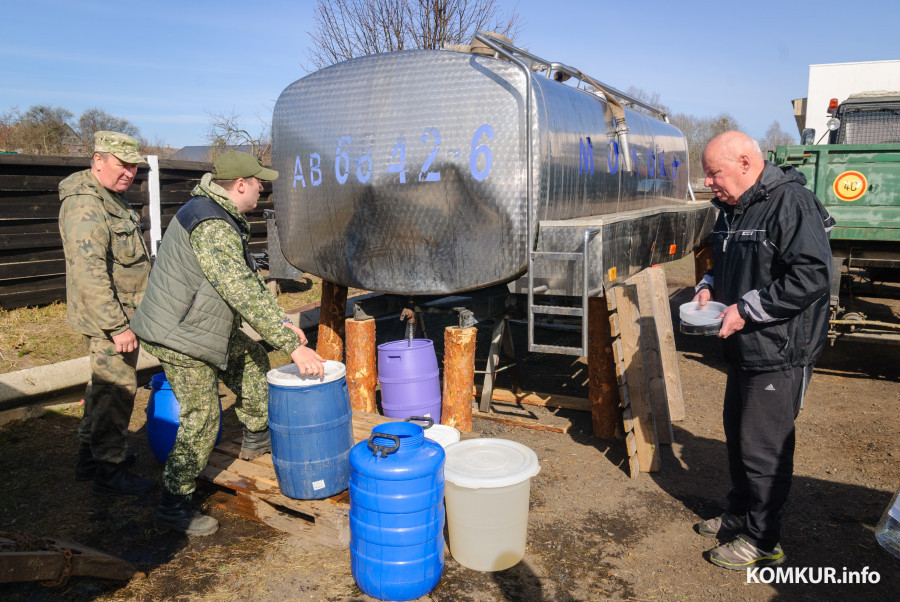 30.03.2026. Глуша, Бобруйский район. Продажа березового сока в Глушанском лесничестве.