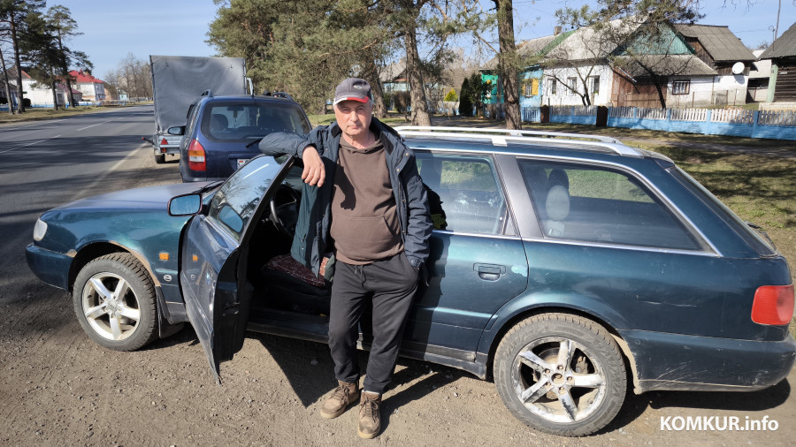 30.03.2026. Глуша, Бобруйский район. Продажа березового сока в Глушанском лесничестве. Сергей Михайлович Тимко. Фото автора.