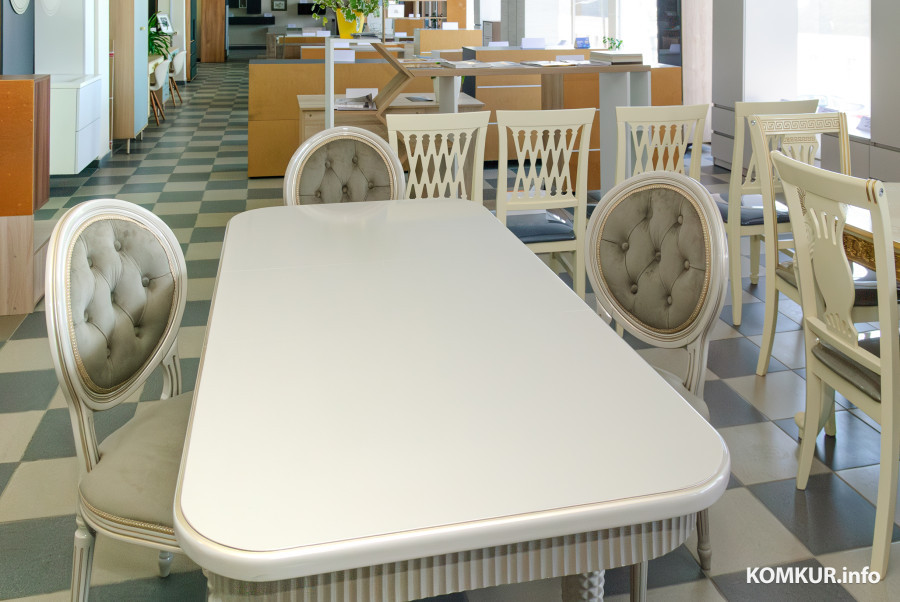 11.03.2026. Социалистическая улица, 40, Бобруйск. Салон мебели «Бержер»