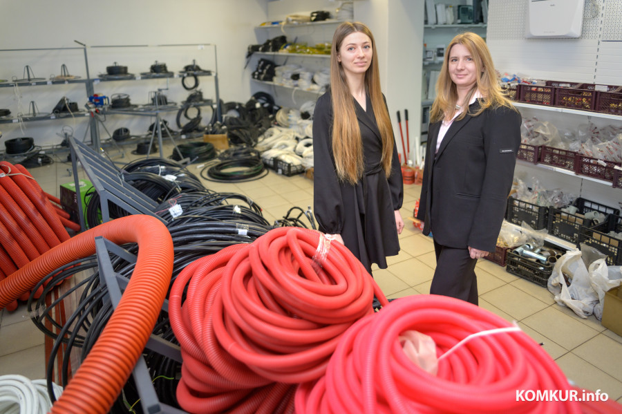 26.02.2026. Бобруйск, Карла Либкнехта, 6Б. ЧУП «Энергостройкомплекс», менеджеры по продажам Виктория Драчева и Ольга Кузьмич.