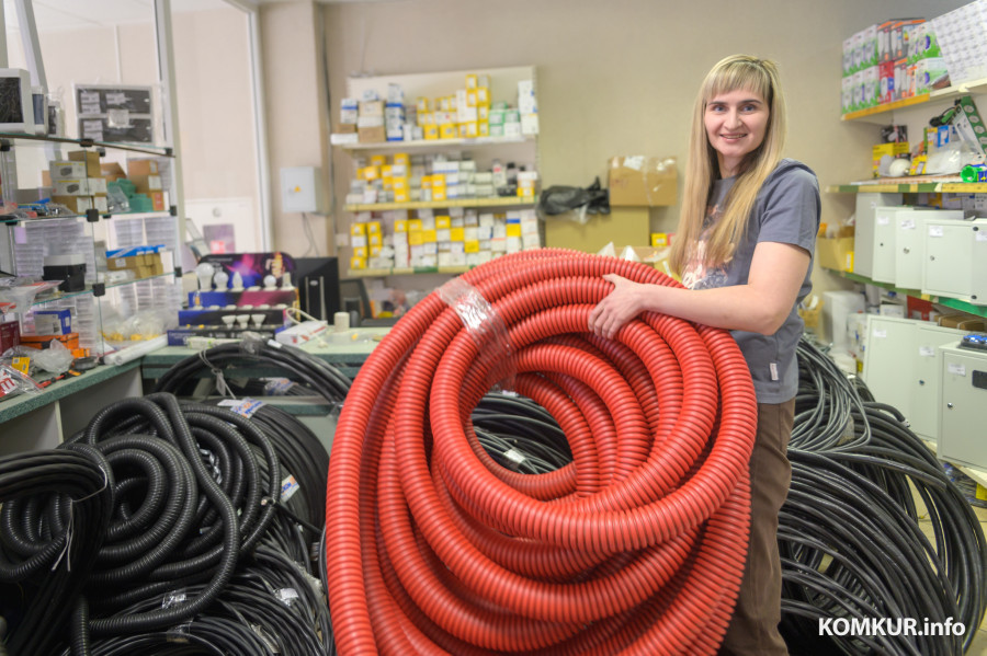 26.02.2026. Бобруйск, Минская, 96. ЧУП «Энергостройкомплекс», менеджер по продажам Надежда Виткина.