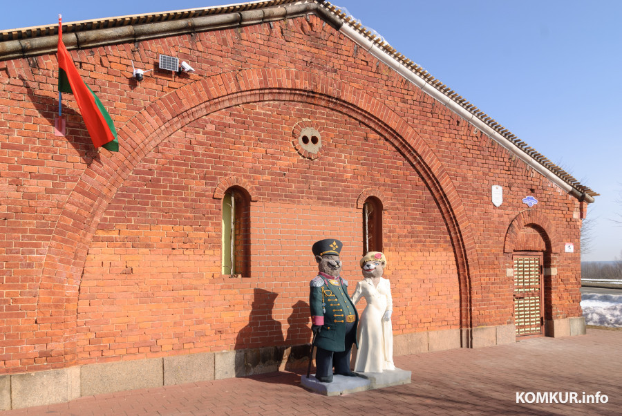 09.03.2026. улица Карла Оппермана, Бобруйск, Новый арт-объект появился в Бобруйской крепости вблизи бывшего порохового склада