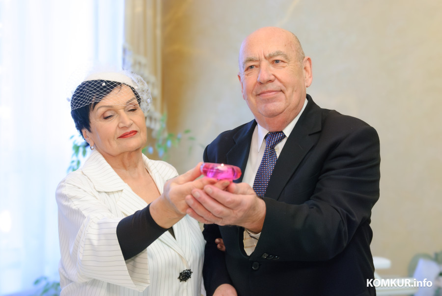 06.03.2026. Отдел ЗАГС Бобруйского горисполкома. Свадебная пара. Галина Николаевна и Борис Зиновьевич Соркины.