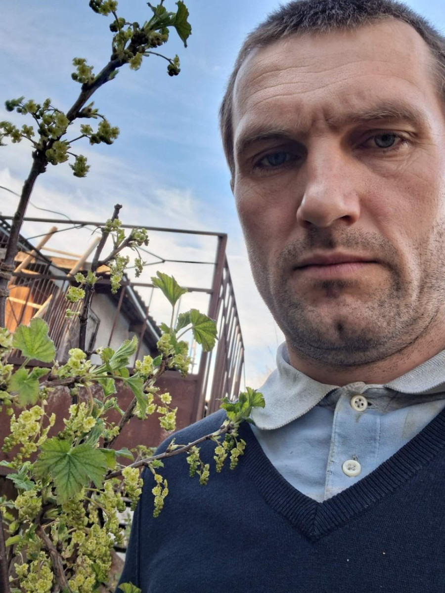 Сергей Семенков:«Выбираемся с друзьями на речку, на природу с ночевкой с палаткой, чтобы отвлечься от всего»