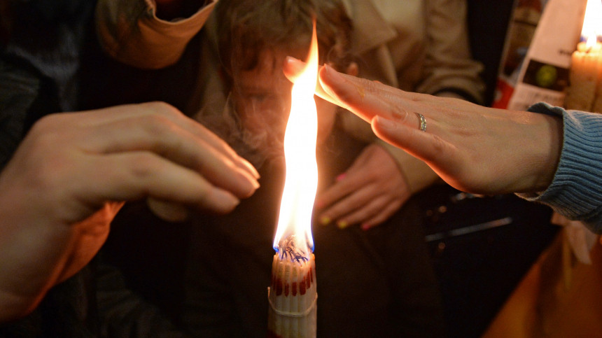 Благодатный огонь от гроба Господня доставят в Беларусь утром 12 апреля