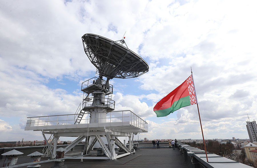 Беларусь планирует в перспективе направить космонавта в длительный полет