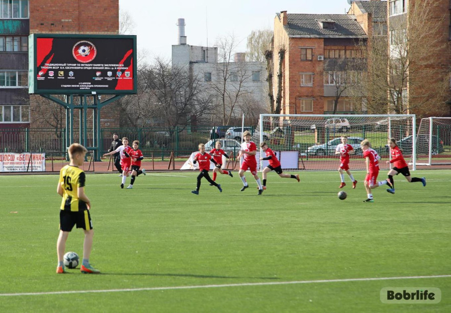 1.04.2026 г. Турнир по футболу памяти Владимира Сосункевича. Фото: Александр Анташкевич, bobrlife.by.