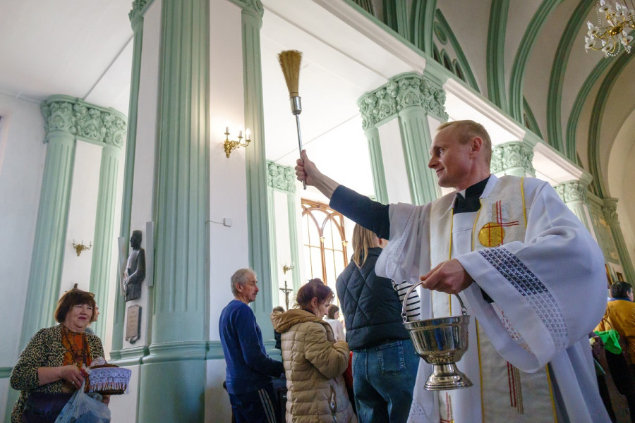 Велікоднае пасланне каталікам Бабруйска. Расклад святочных набажэнстваў