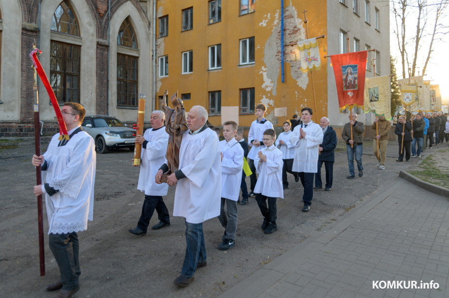 05.04.2026. Бобруйск, Костел Непорочного Зачатия Пресвятой Девы Марии, Резурекционная процессия на Пасху 2026 года.