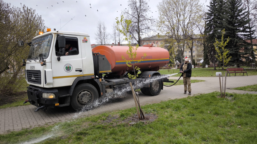 «В других местах даже грузчиком не взяли». ДЭП Бобруйска провел сразу три «Дня предприятия»