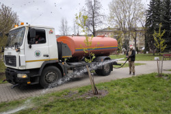 «В других местах даже грузчиком не взяли». ДЭП Бобруйска провел сразу три «Дня предприятия»