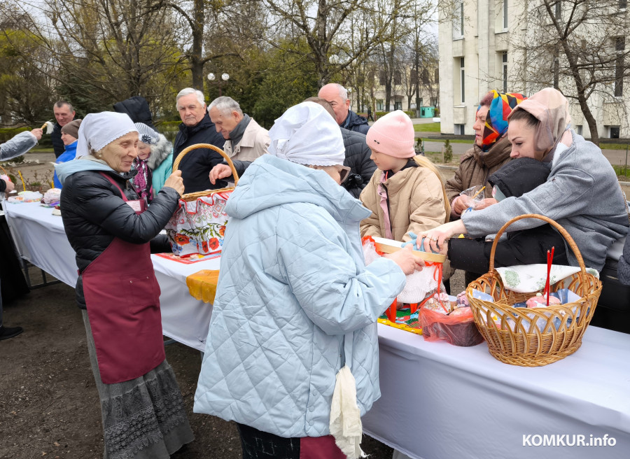 11.04.2026. Бобруйск. Освящение пасхальных блюд в Свято-Никольском кафедральном соборе