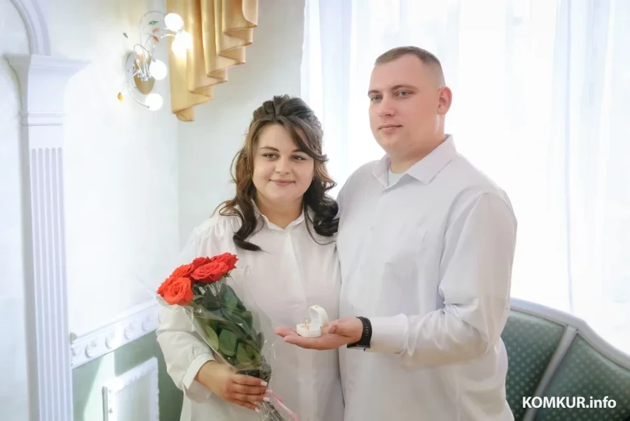 03.04.2026. Отдел ЗАГС Бобруйского горисполкома. Свадебная пара. Дарья и Игорь Орешины.