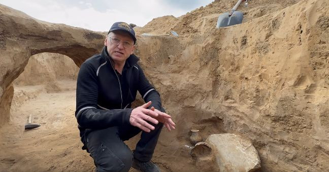 Скифское захоронение, которому более 2000 лет, обнаружено у села Гура Быкулуй. Фото: moldpres.md.