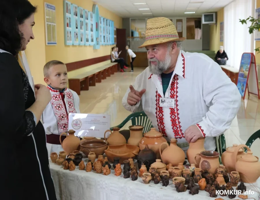 Юрий Бовда на выставке «Салігорскі цуд», 2015 г.
