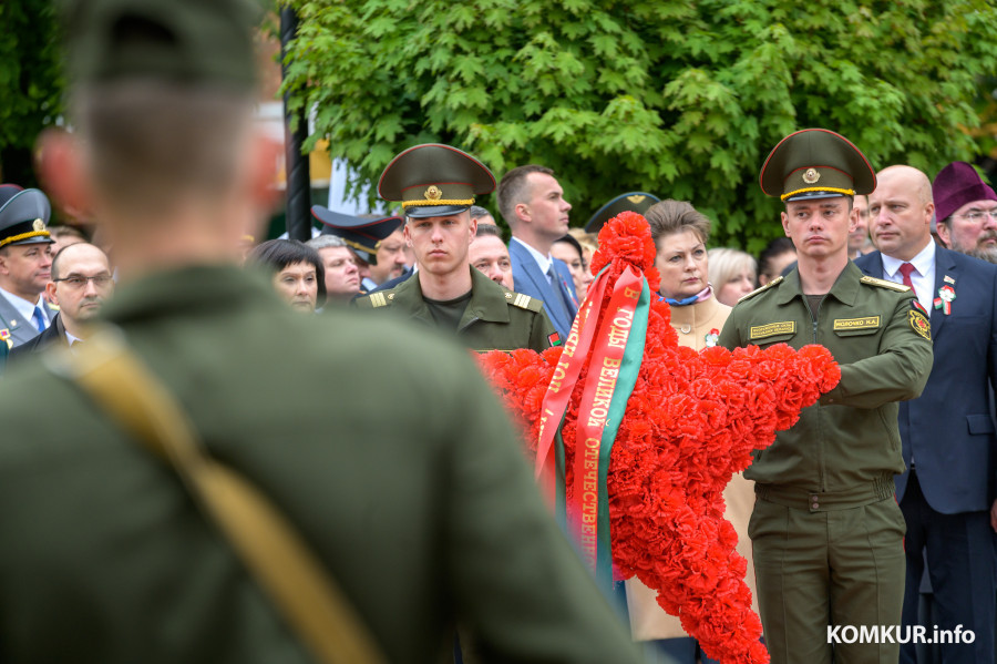 09.05.2026. Минская улица – Социалистическая улица – площадь Победы. Шествие праздничной колонны ветеранов Великой Отечественной войны, руководства города, представителей трудовых коллективов, молодежи и общественности Бобруйска в честь Дня Победы.