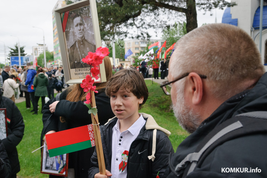 09.05.2026. Минская улица – Социалистическая улица – площадь Победы. Шествие праздничной колонны ветеранов Великой Отечественной войны, руководства города, представителей трудовых коллективов, молодежи и общественности Бобруйска в честь Дня Победы.