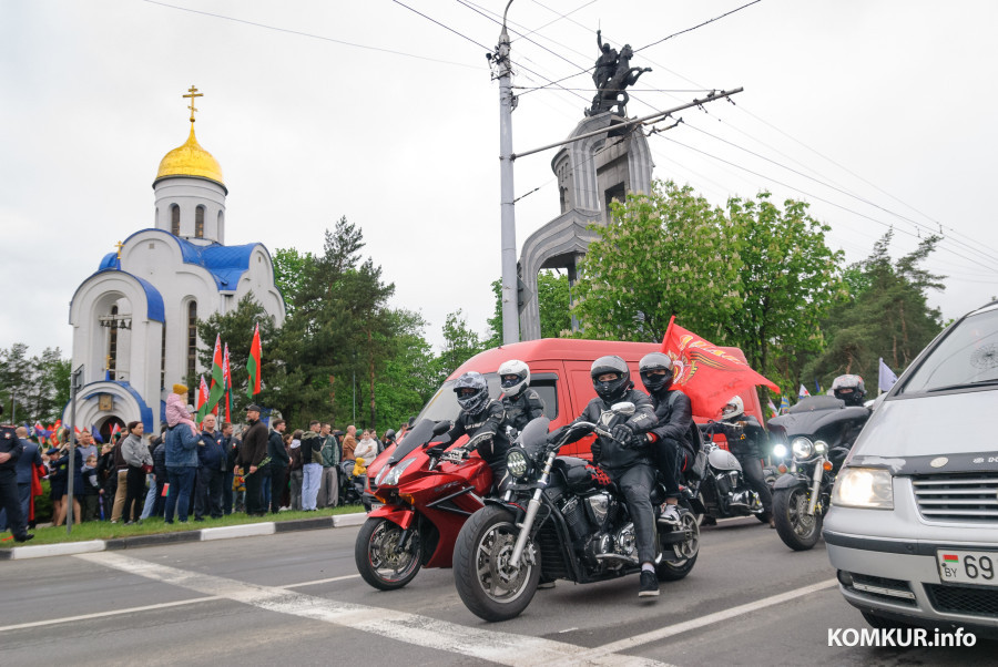 09.05.2026. Минская улица – Социалистическая улица – площадь Победы. Построение и шествие праздничной колонны ветеранов Великой Отечественной войны, руководства города, представителей трудовых коллективов, молодежи и общественности Бобруйска в честь Дня Победы.