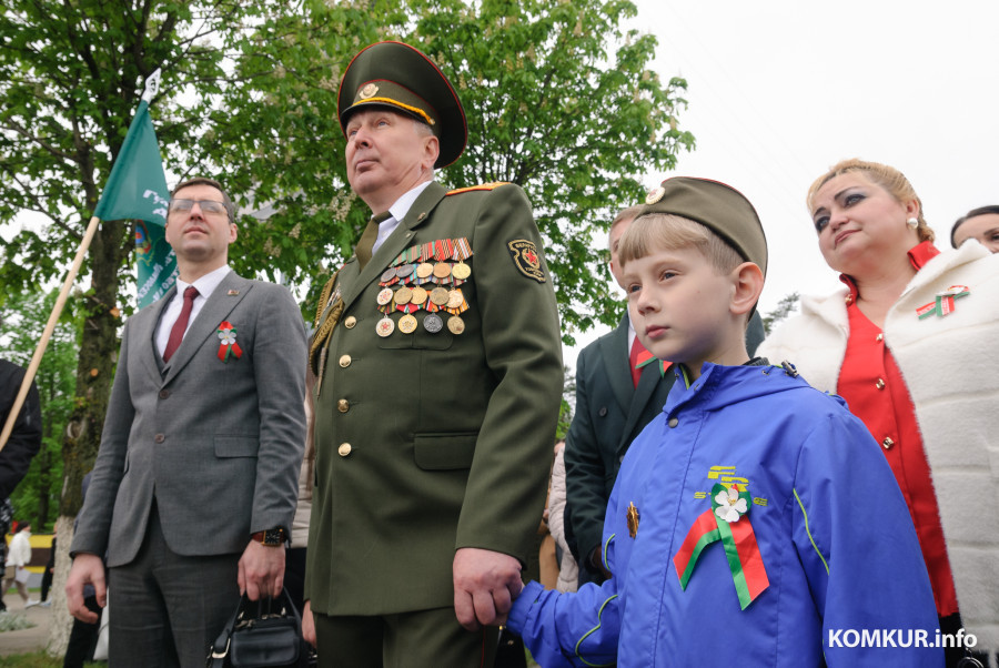 09.05.2026. Минская улица – Социалистическая улица – площадь Победы. Шествие праздничной колонны ветеранов Великой Отечественной войны, руководства города, представителей трудовых коллективов, молодежи и общественности Бобруйска в честь Дня Победы.